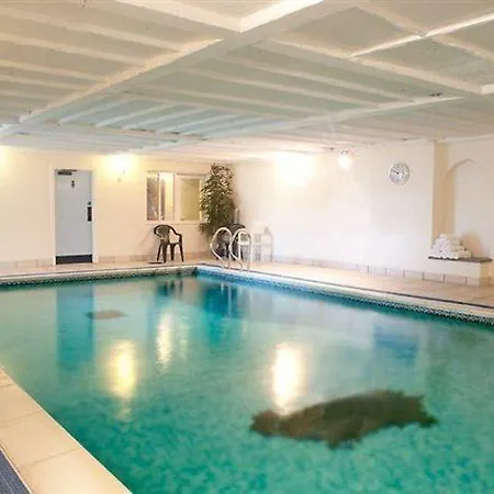 Hotel Damson Dene 4*