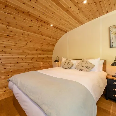 Damson Dene 4* 크로스웨이트