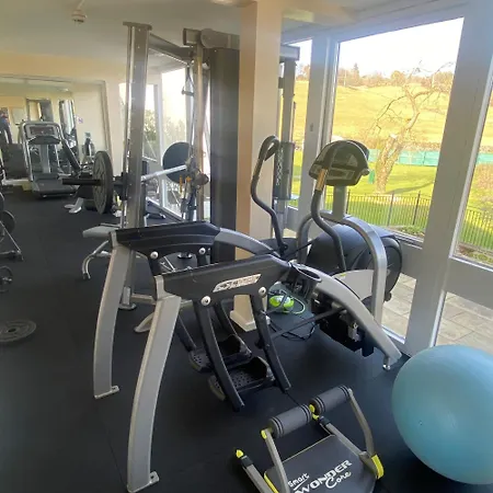 Hotel Damson Dene 4*