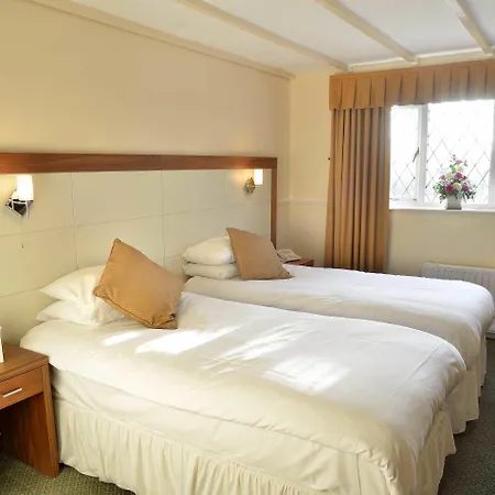 Damson Dene 4* 크로스웨이트