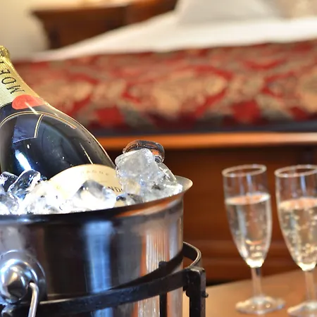 Hotel Damson Dene 4*
