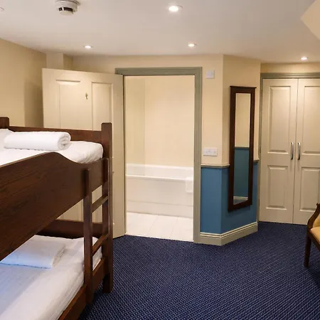 Hotel Damson Dene 4*
