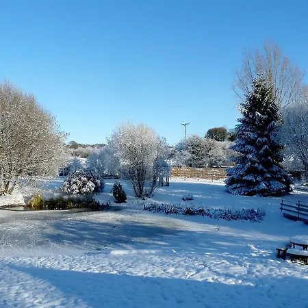 מלון Damson Dene 4*