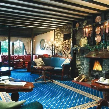 Damson Dene 4*